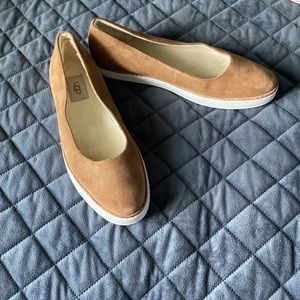 UGG Kammi suede leather slip on flats. Size 10
